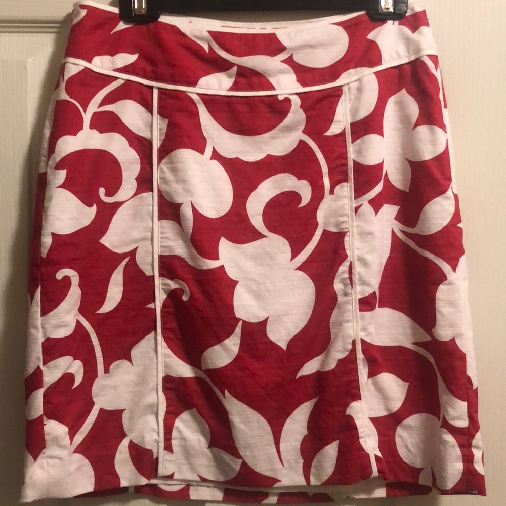 Ann Taylor redish/pink pencil skirt, size 6
